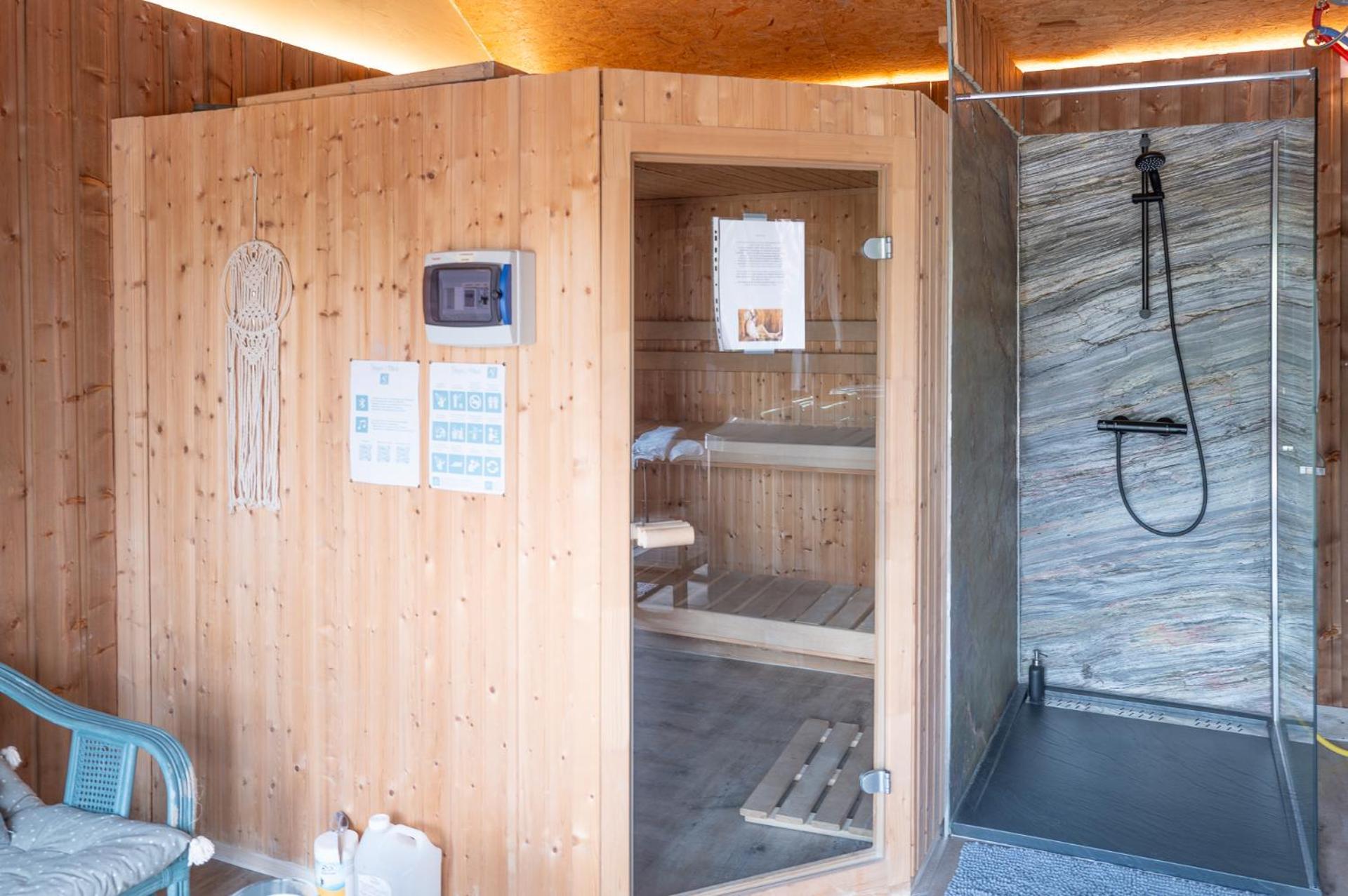Chalet La Calougeotte, Jardin, Spa Et Sauna Prives Le Menil Bagian luar foto