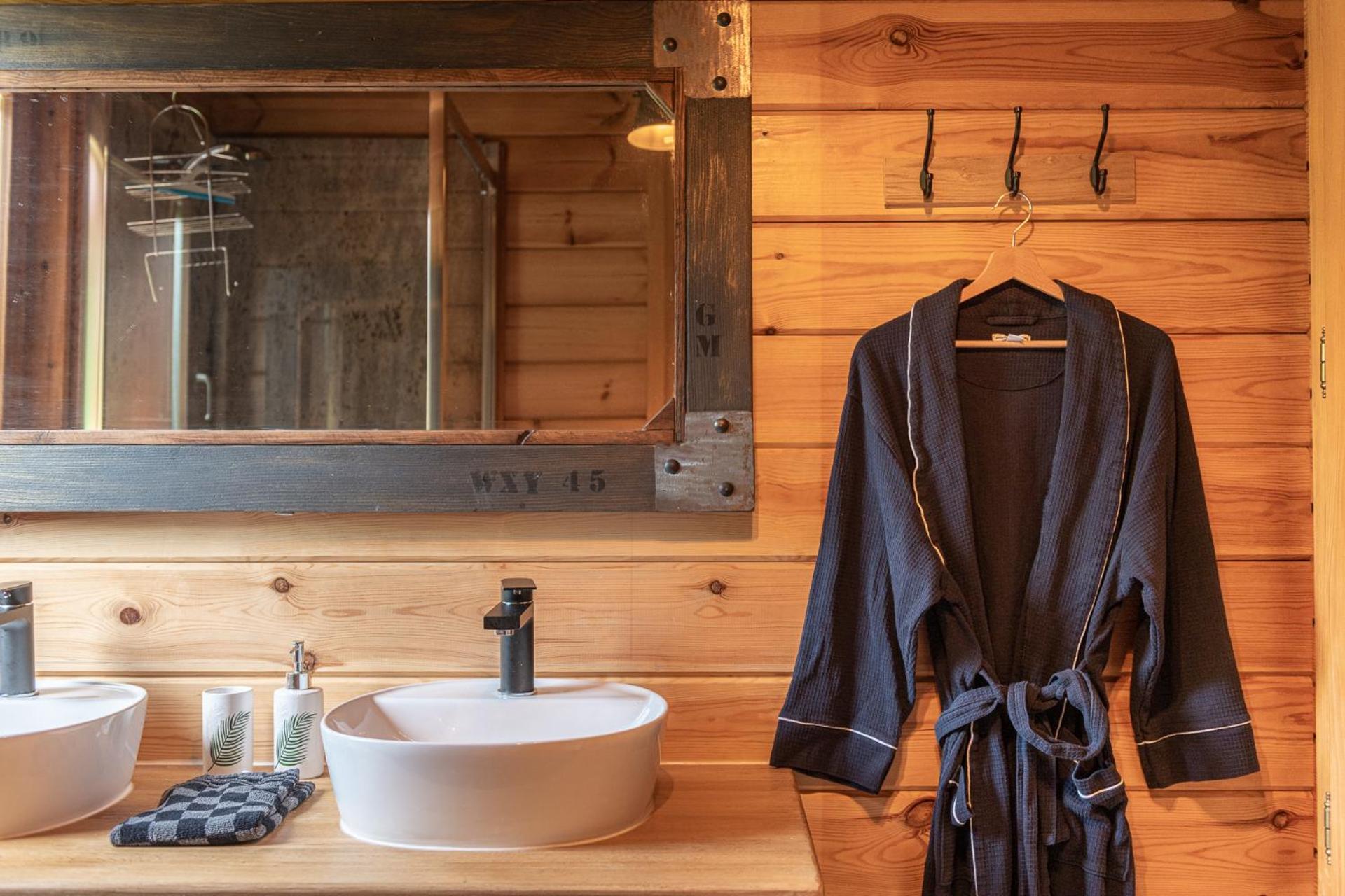 Chalet La Calougeotte, Jardin, Spa Et Sauna Prives Le Menil Bagian luar foto